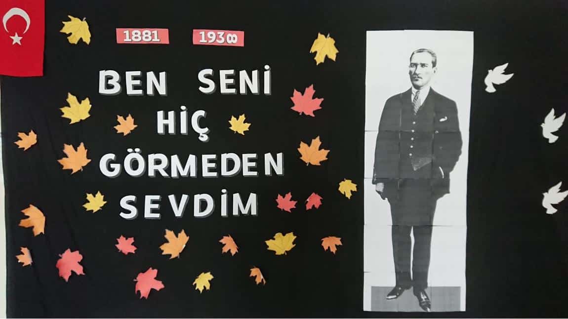 Okulumuzda 10 Kasım Atatürk'ü Anma Töreni 